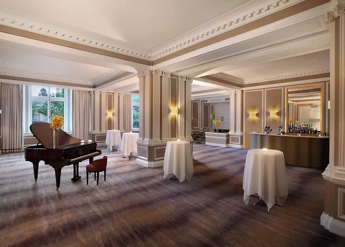 The Caledonian Edinburgh, Curio Collection By Hilton